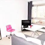 Superb Apartment Near The Butte Aux Cailles